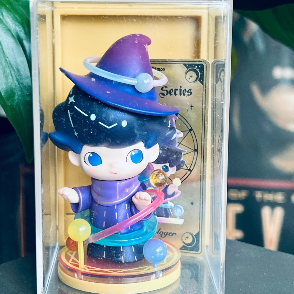POP MART EXCLUSIVE Astro Series “Astrologer”